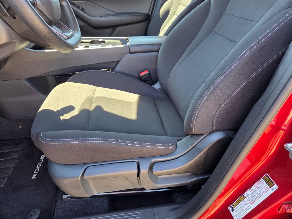 Used 2026 Nissan Rogue S FWD image 10