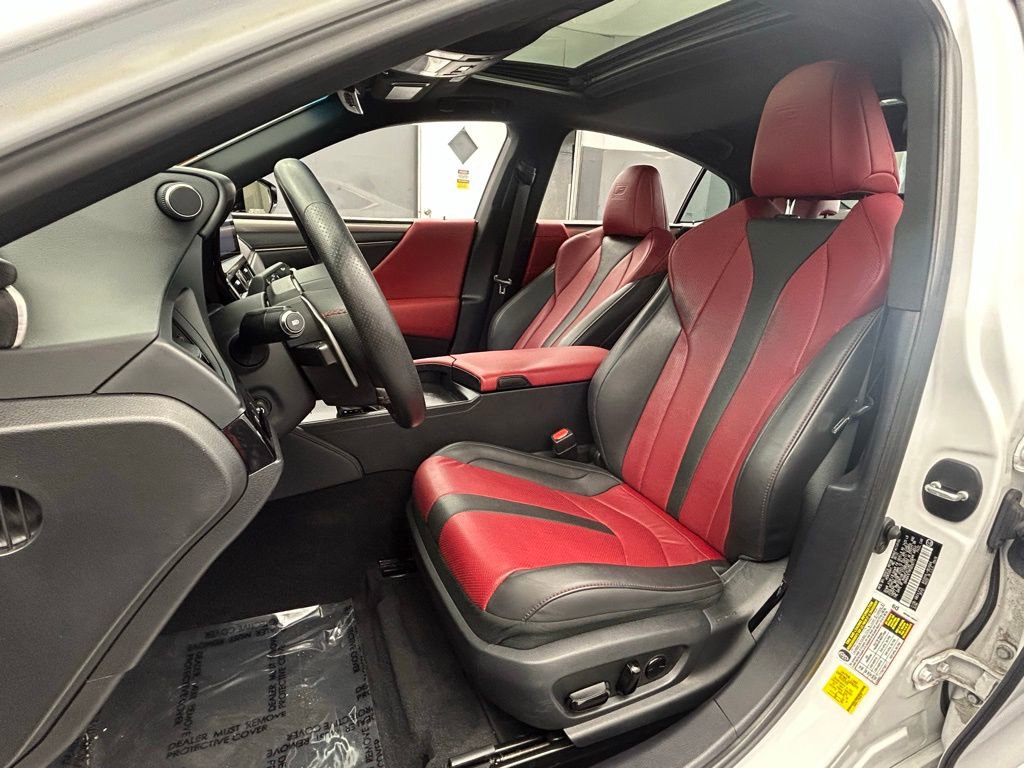 Used 2023 Lexus ES 300h F Sport image 7