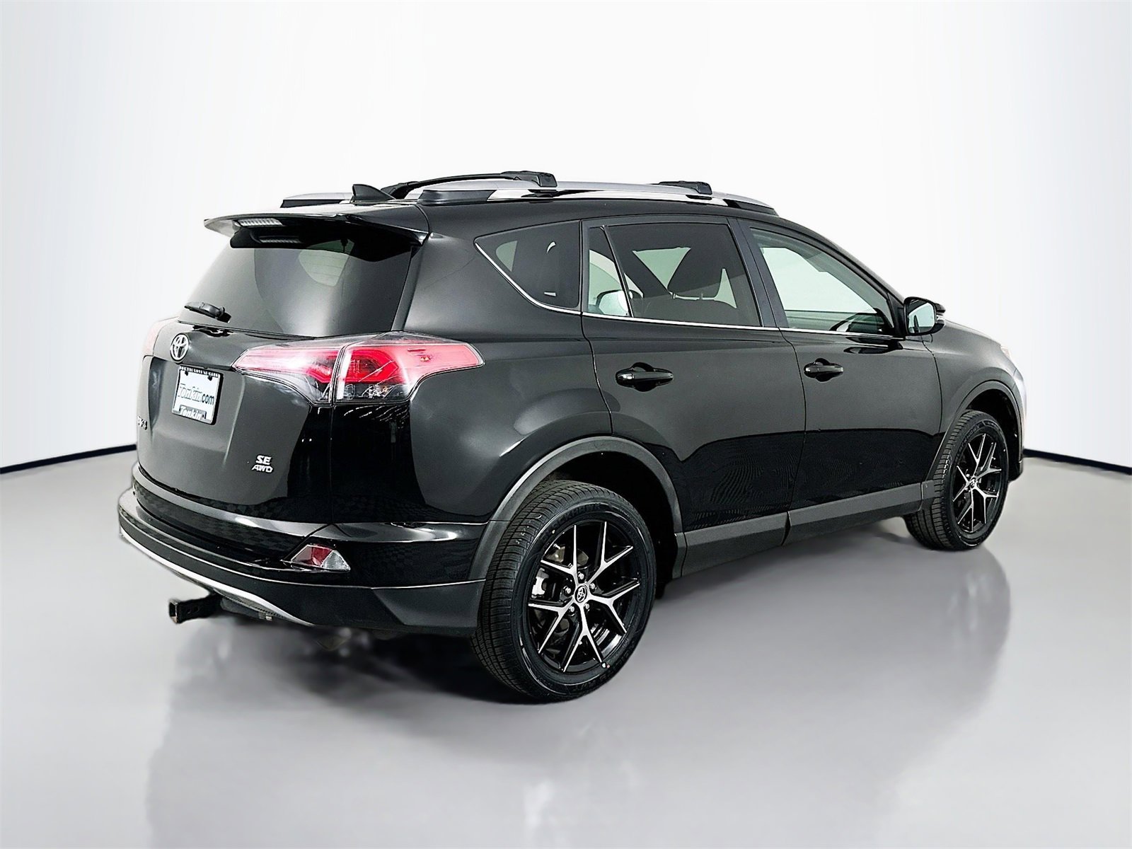 Used 2017 Toyota RAV4 SE w/ Power Extra Value Package image 7