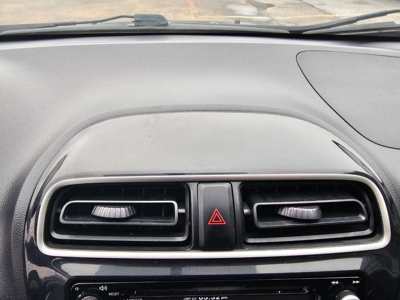 Used 2018 Mitsubishi Mirage SE image 29