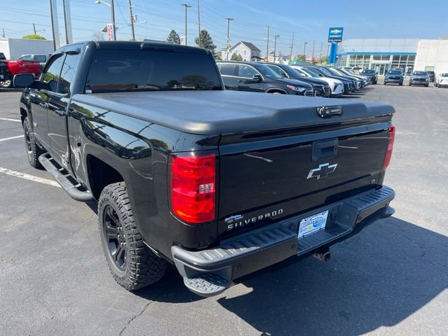 Used 2018 Chevrolet Silverado 1500 LT w/ Midnight Edition AWD/4WD image 6
