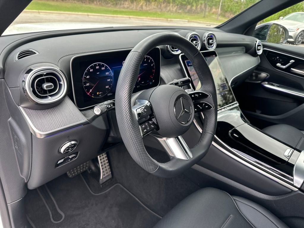 Certified 2025 Mercedes-Benz GLC 300 4MATIC image 18