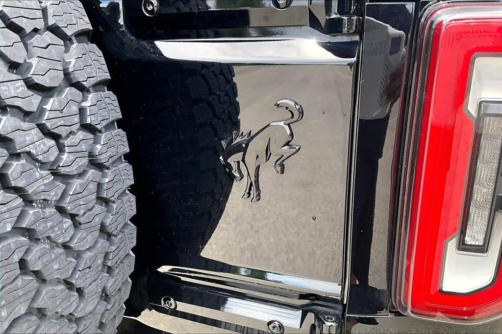 Certified 2025 Ford Bronco Badlands w/ Sasquatch Package AWD/4WD image 8