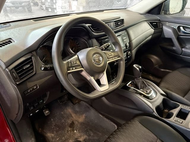 Used 2017 Nissan Rogue SV image 8