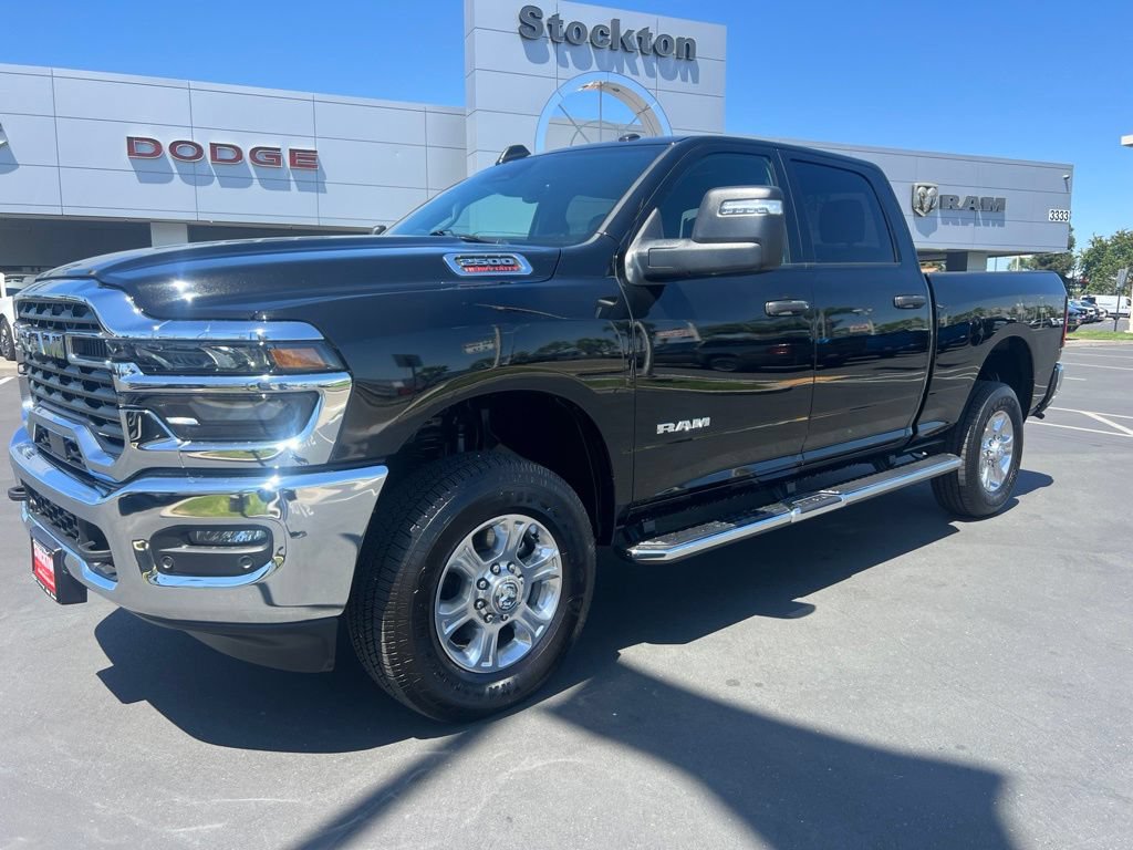 Used 2026 RAM 2500 Big Horn AWD/4WD image 4
