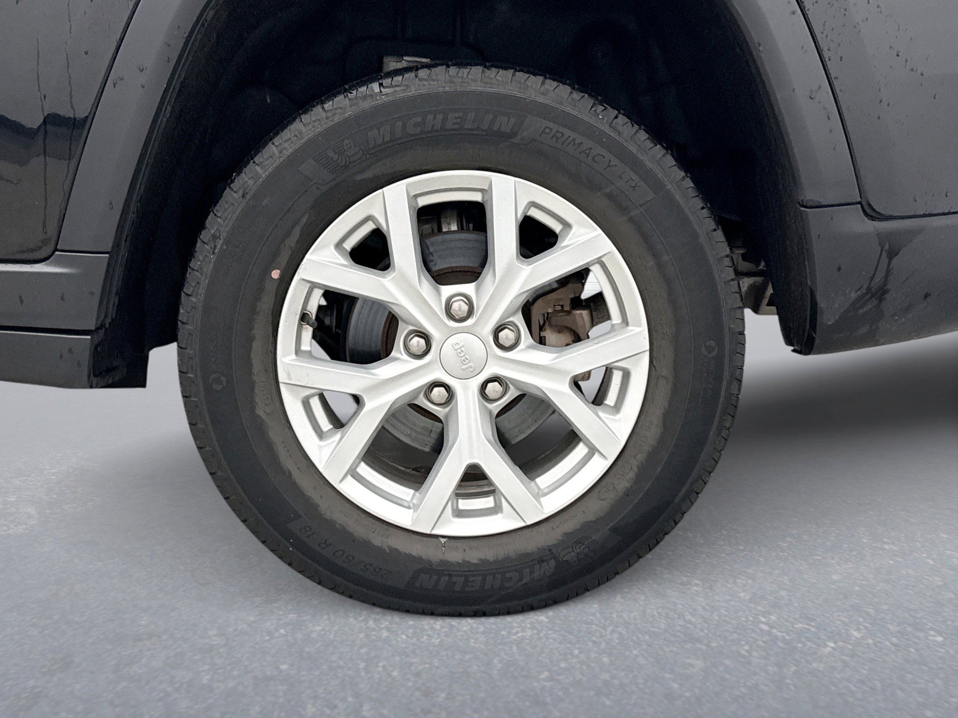 Used 2023 Jeep Grand Cherokee Limited AWD/4WD image 12