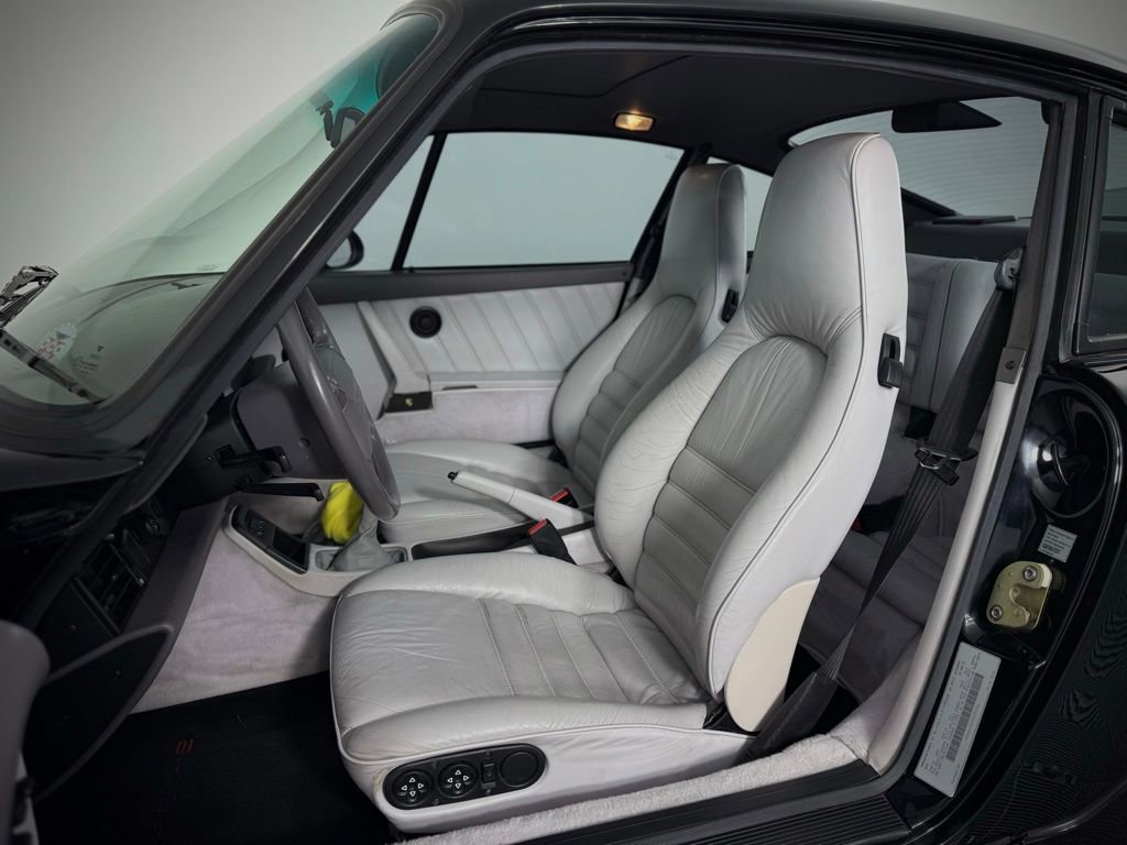 Used 1991 Porsche 911 Turbo image 5