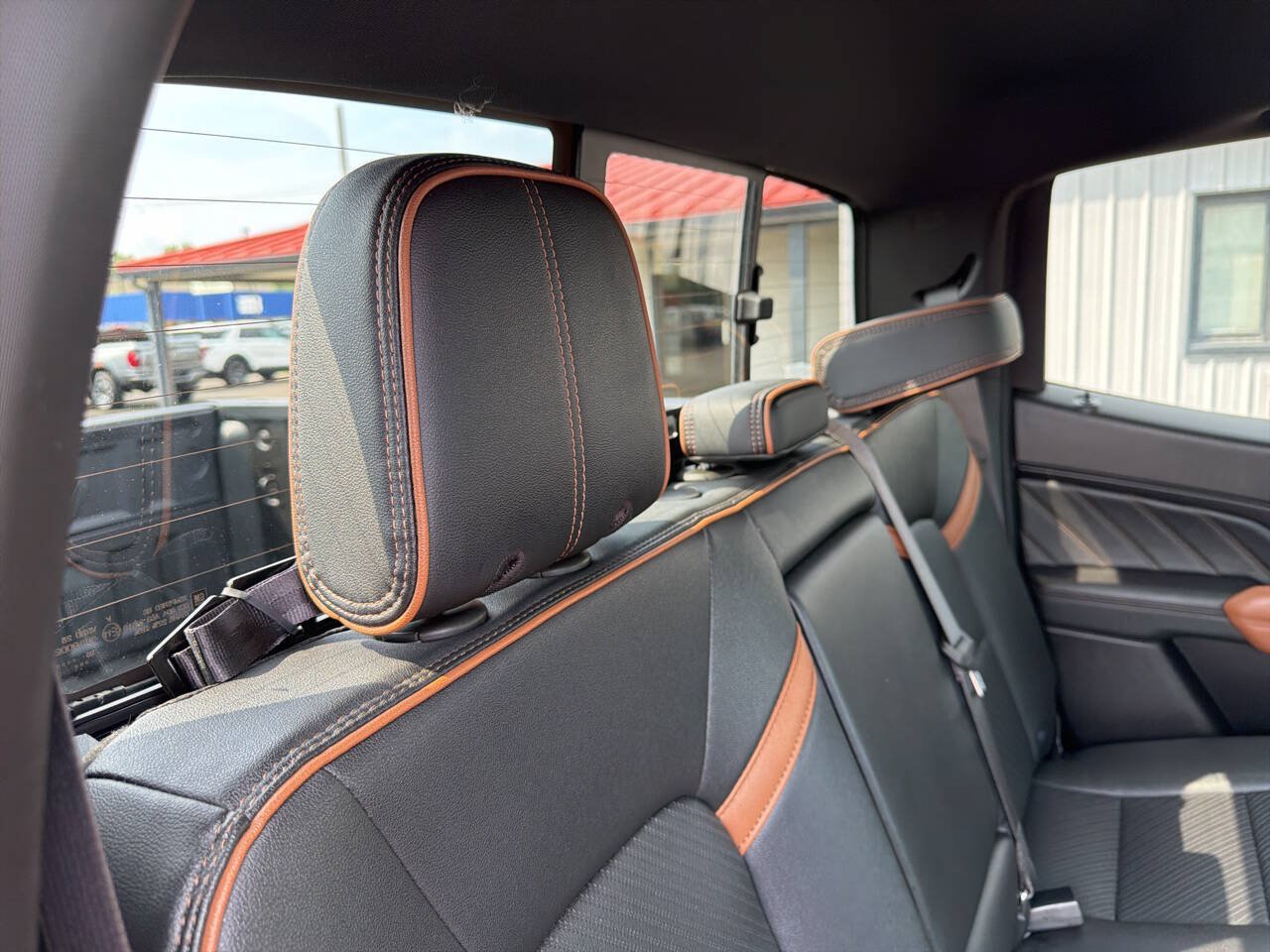 Used 2026 GMC Canyon AT4 w/ Technology Plus Package AWD/4WD image 18