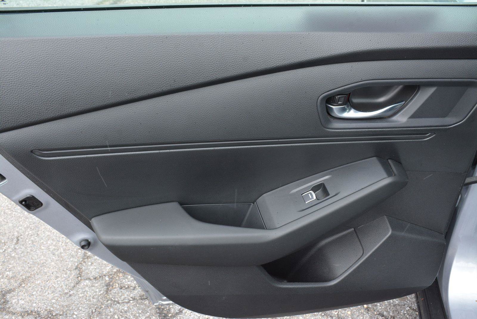 Used 2023 Honda Accord LX image 11