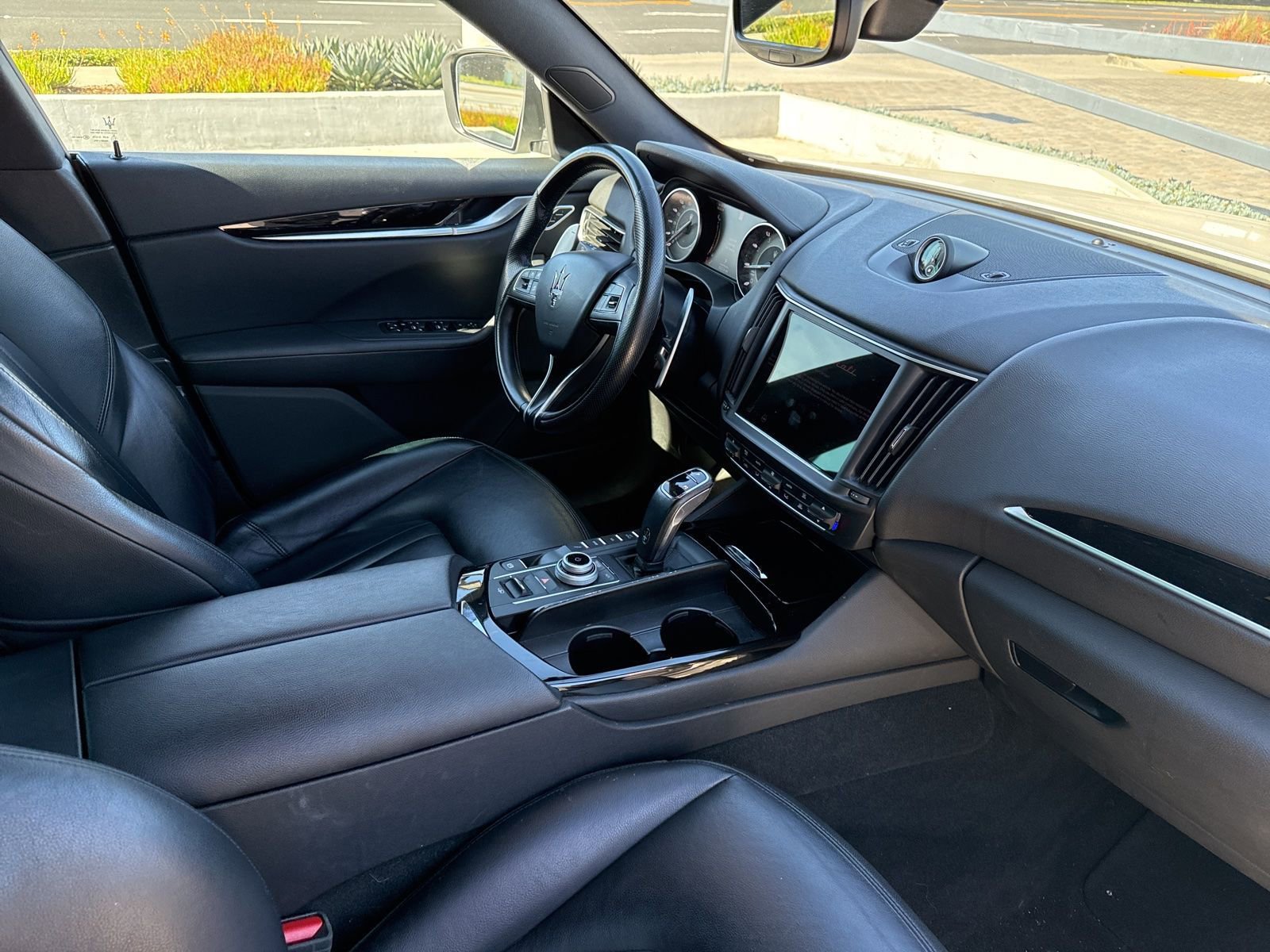 Used 2023 Maserati Levante Modena image 3