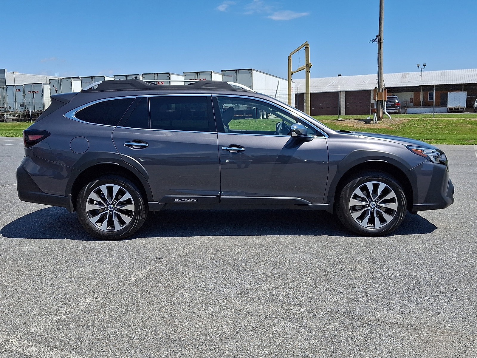 Used 2025 Subaru Outback Touring XT AWD/4WD image 7