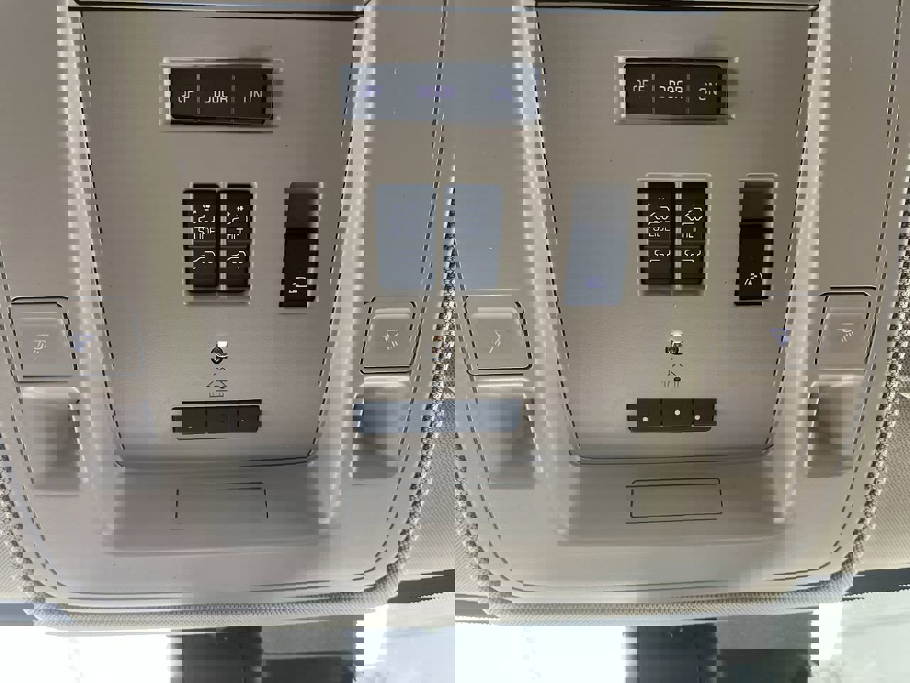 Used 2016 Chevrolet Silverado 2500 High Country w/ Duramax Plus Package image 27