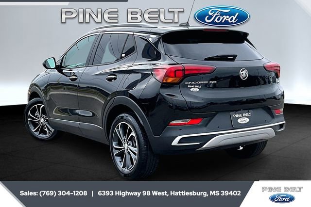 Used 2022 Buick Encore GX Select w/ Advanced Technology Package image 2