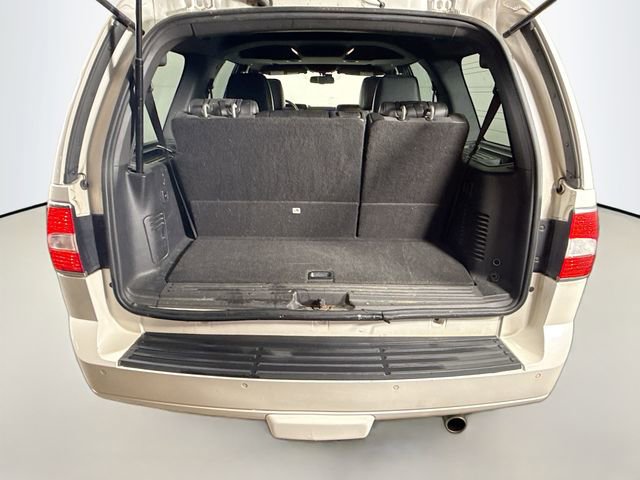 Used 2013 Lincoln Navigator 4WD w/ HD Trailer Tow Pkg image 30