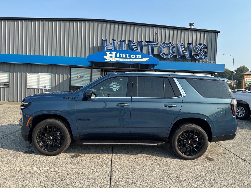Used 2025 Chevrolet Tahoe High Country w/ Sun And Tow Package image 2