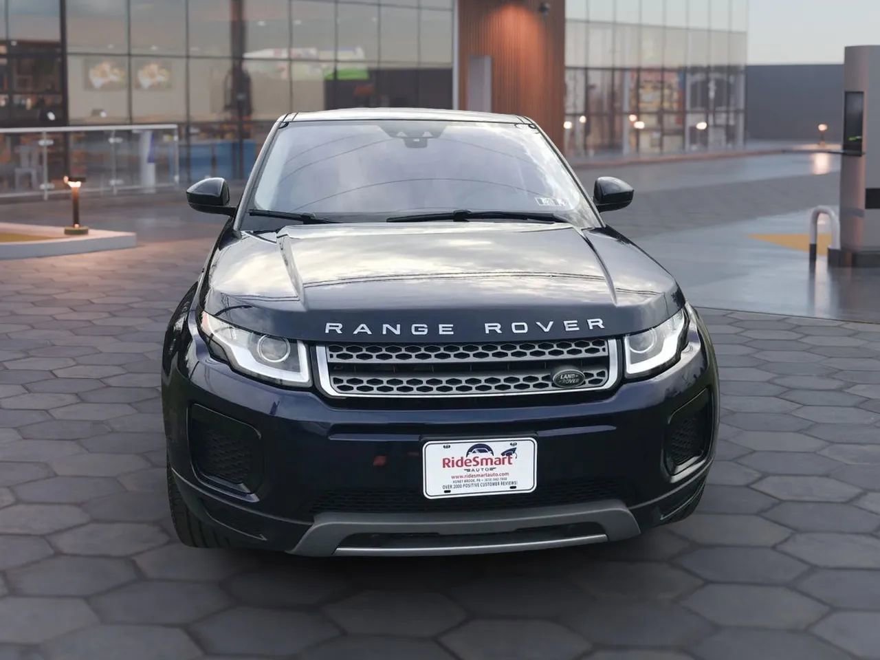 Used 2018 Land Rover Range Rover Evoque image 6