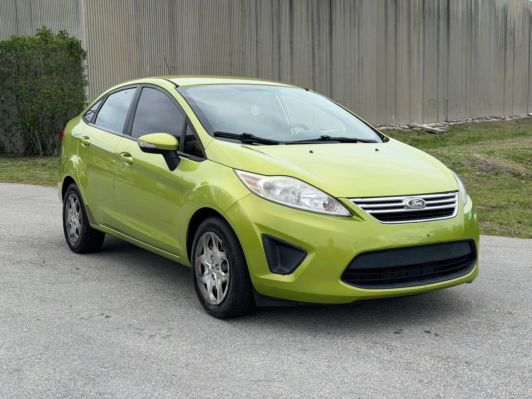 Used 2013 Ford Fiesta SE image 4