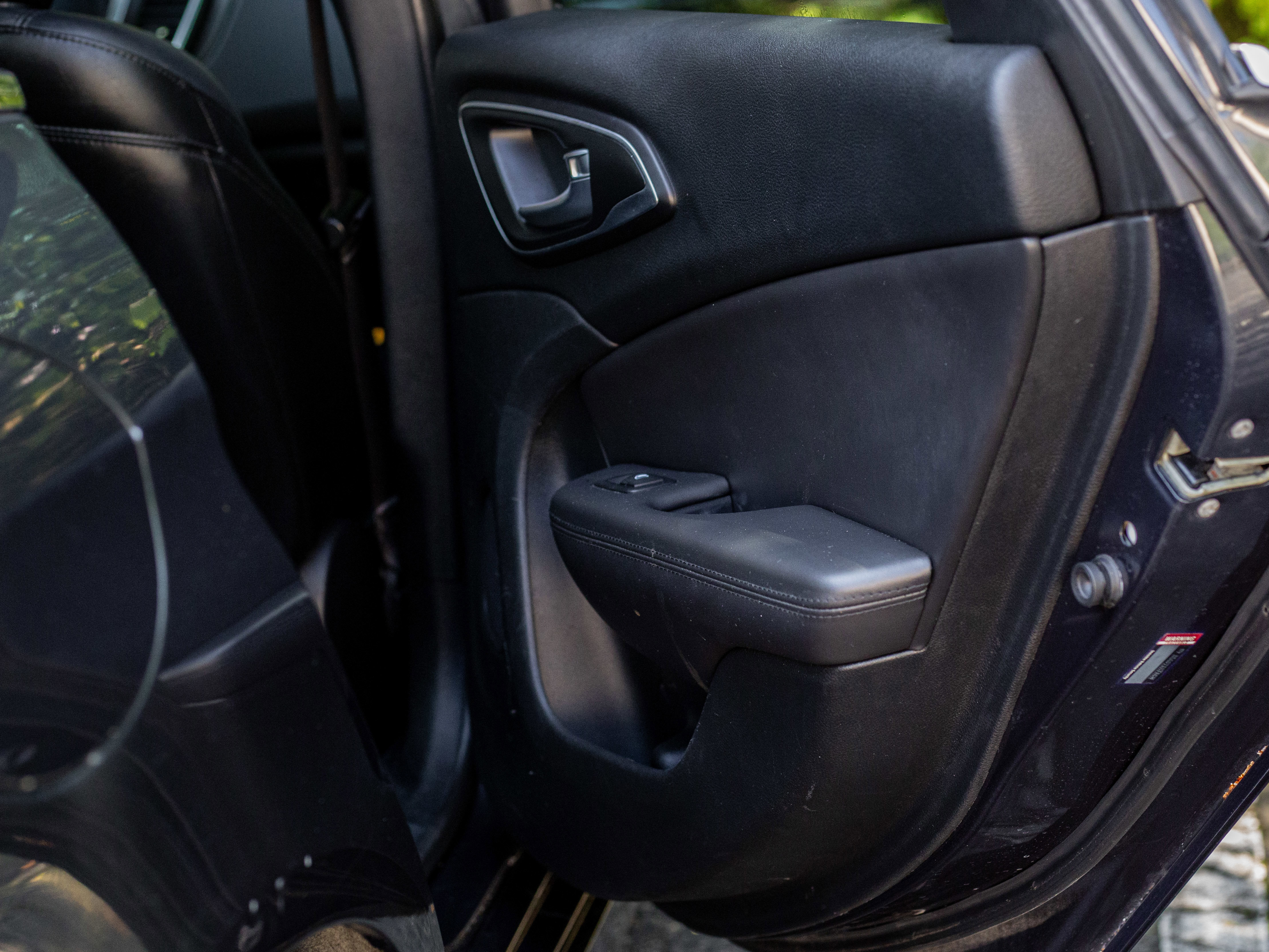 Used 2017 Chrysler 200 Limited Platinum image 19