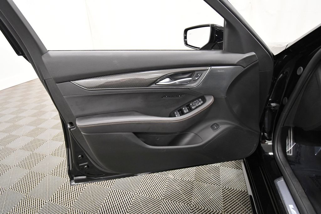Used 2025 Cadillac CT5 V w/ Technology Package AWD/4WD image 13