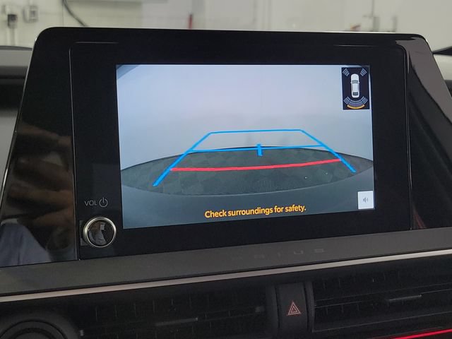 Used 2026 Toyota Prius Plug-In Hybrid FWD image 18