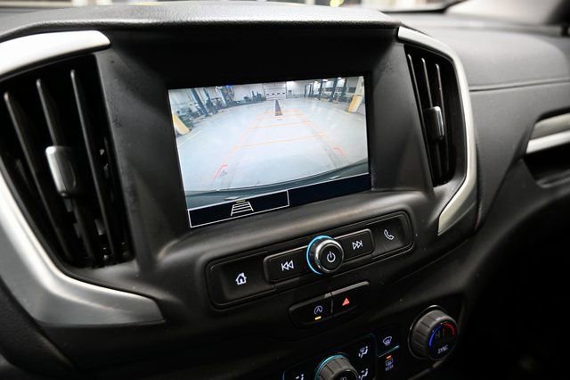Used 2022 GMC Terrain SLE w/ Driver Convenience Package image 16
