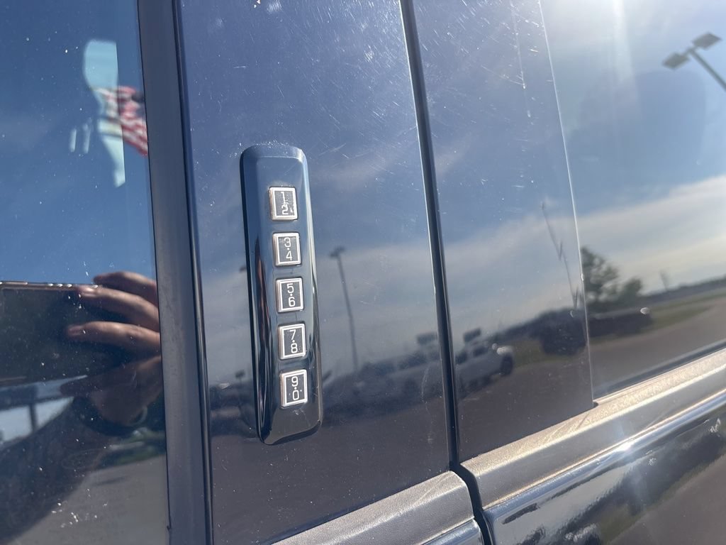 Used 2017 Ford F150 XLT w/ Equipment Group 301A Mid AWD/4WD image 9