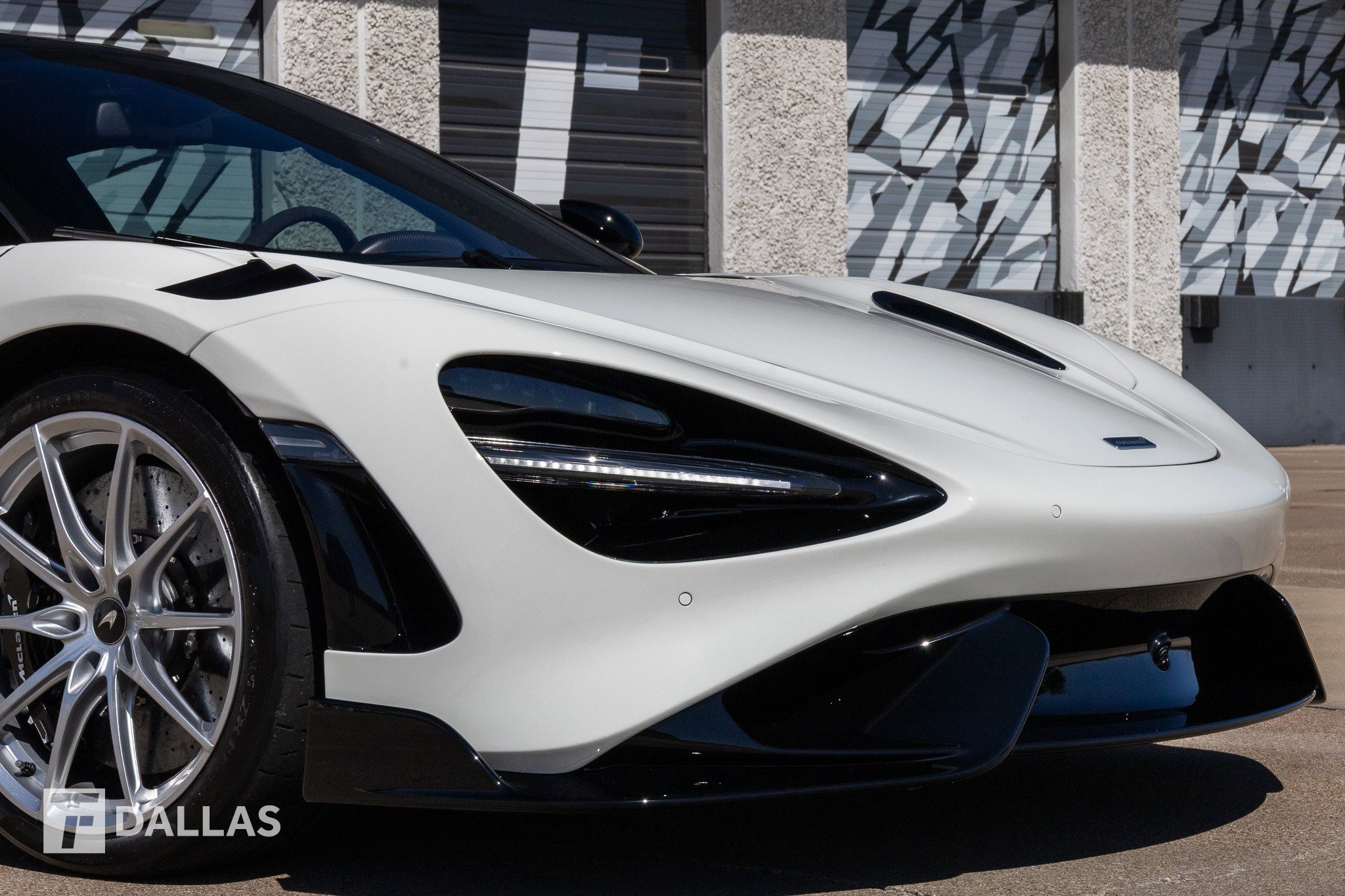 Used 2021 McLaren 765LT image 2