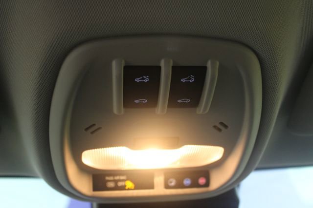 Used 2025 Chevrolet Trax ACTIV w/ Sunroof Package FWD image 19