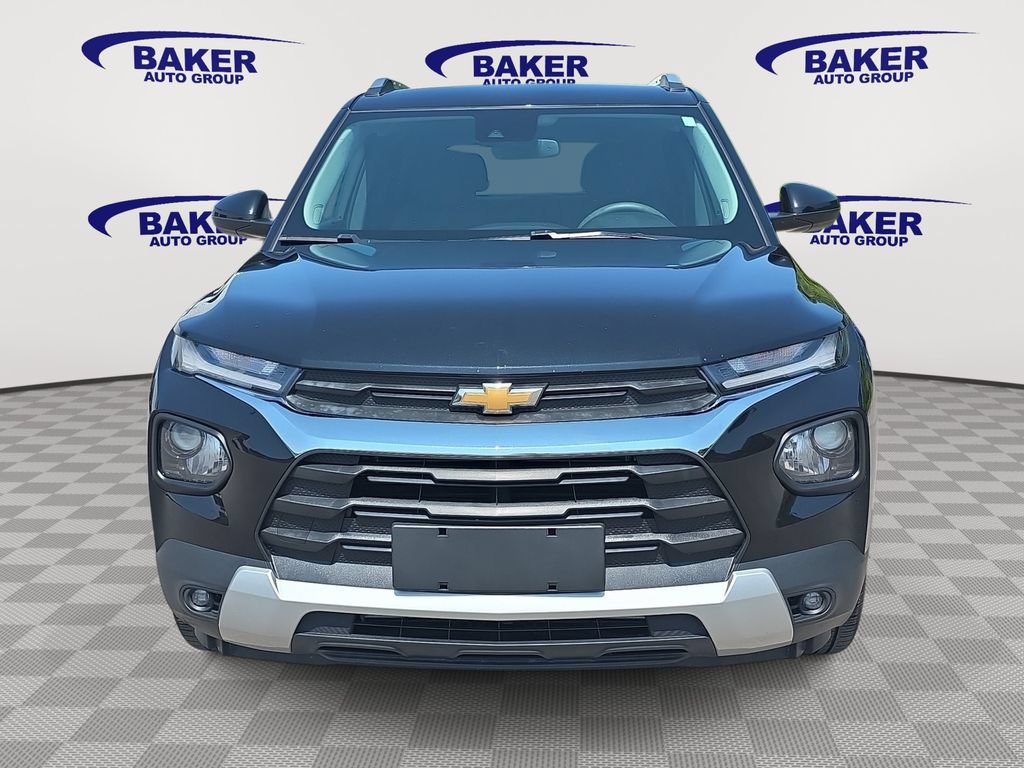 Used 2023 Chevrolet TrailBlazer LT FWD image 2