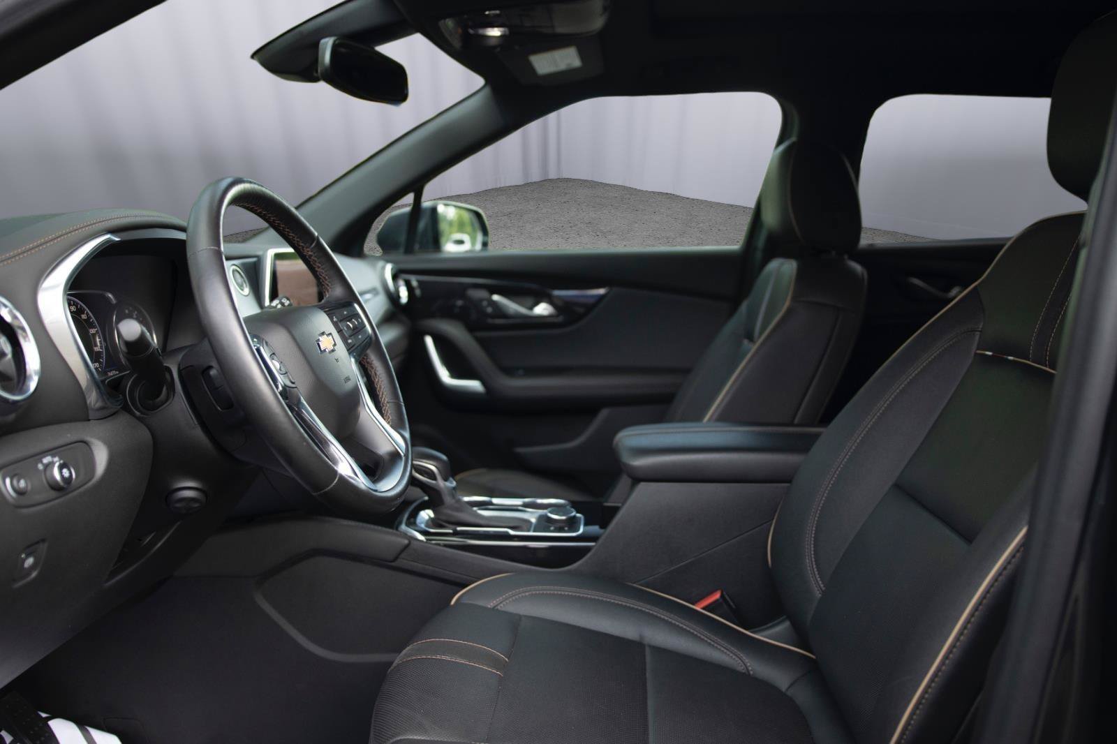 Used 2022 Chevrolet Blazer Premier w/ Enhanced Convenience Package AWD/4WD image 2