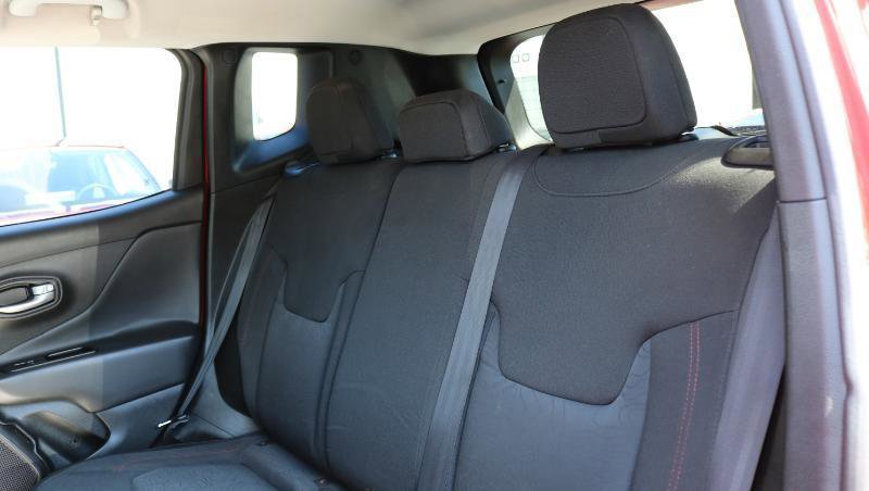 Used 2019 Jeep Renegade Trailhawk w/ Cold Weather Group II image 16