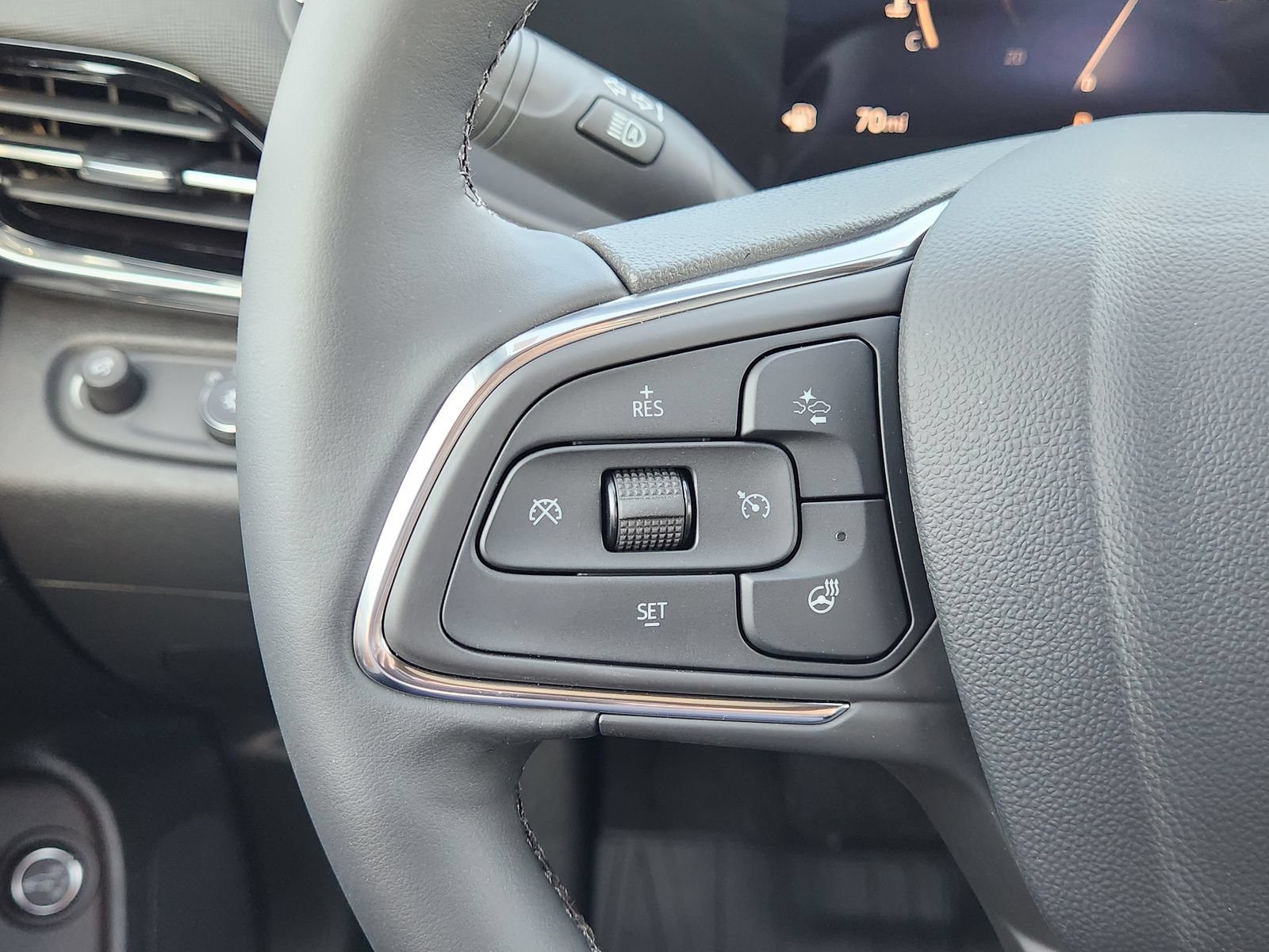 New 2026 Buick Envista Sport Touring w/ Convenience I Package FWD image 32