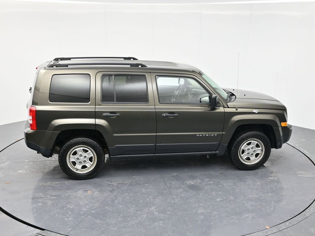 Used 2016 Jeep Patriot Sport AWD/4WD image 38