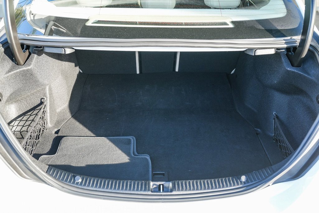 Used 2017 Mercedes-Benz C 300 Sedan image 24