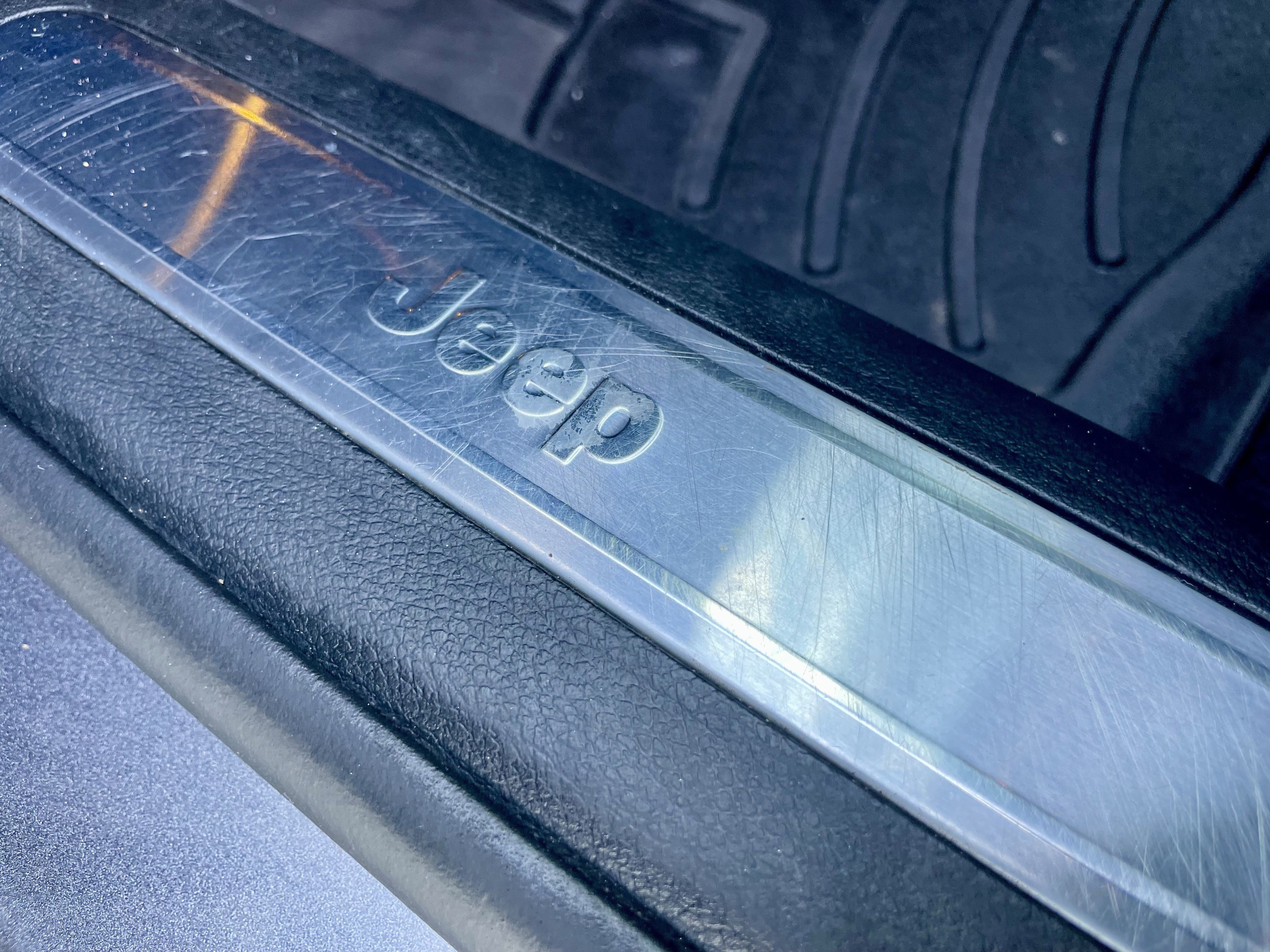 Used 2019 Jeep Cherokee Limited image 37