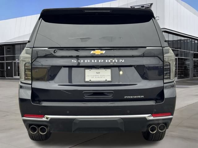 Used 2025 Chevrolet Suburban Premier image 6