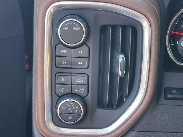 Used 2022 Chevrolet Silverado 3500 High Country w/ Z71 Off-Road Package AWD/4WD image 25