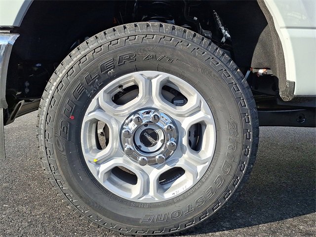 New 2026 Ford F250 XLT w/ FX4 Off-Road Package image 5