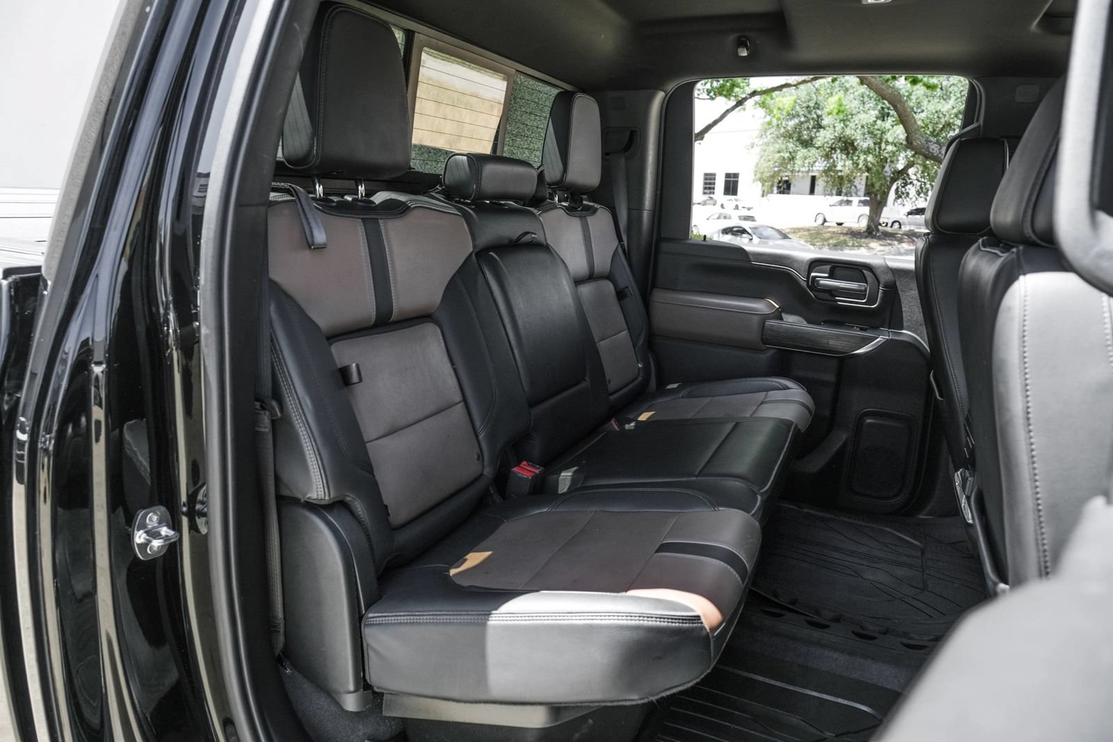 Used 2023 Chevrolet Silverado 2500 High Country AWD/4WD image 28