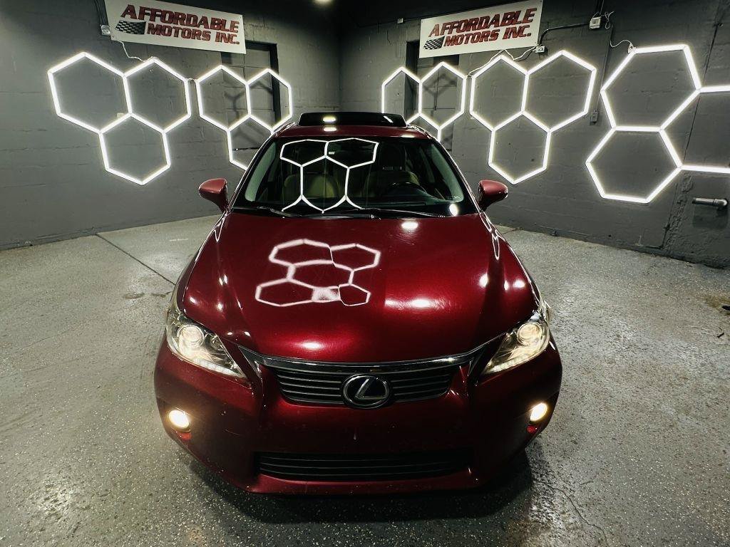 Used 2013 Lexus CT 200h FWD image 9