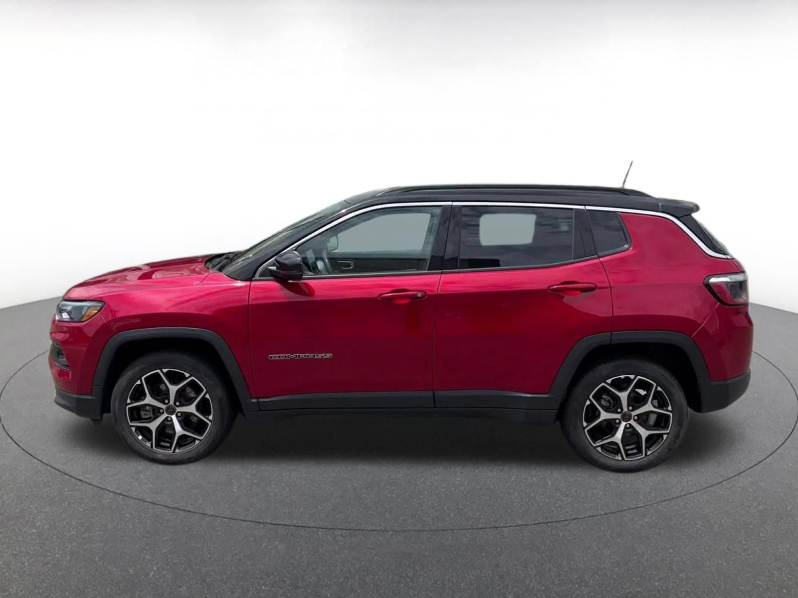 Used 2025 Jeep Compass Limited AWD/4WD image 10