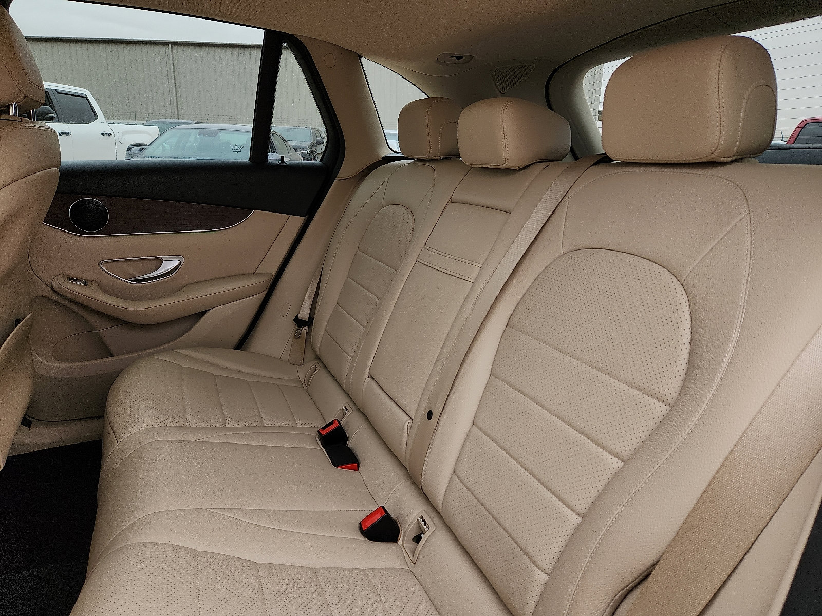 Used 2021 Mercedes-Benz GLC 300 4MATIC image 10