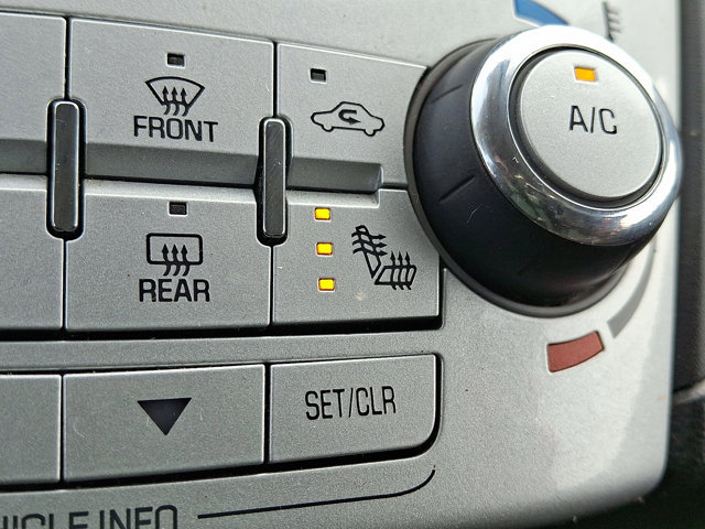 Used 2016 Chevrolet Equinox LT w/ Convenience Package image 23