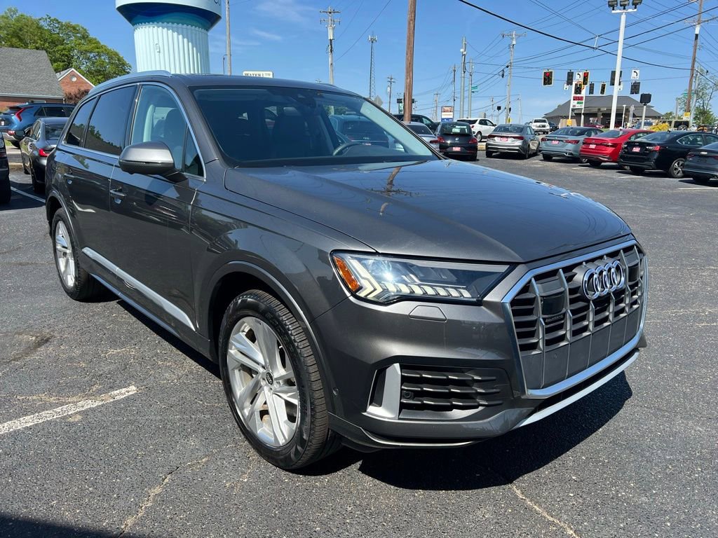 Used 2023 Audi Q7 3.0T Premium w/ Convenience Package AWD/4WD image 4
