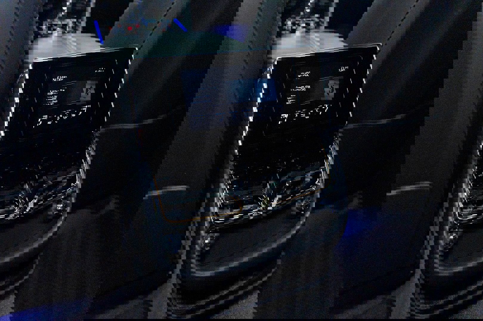 Used 2021 Bentley Flying Spur V8 image 37