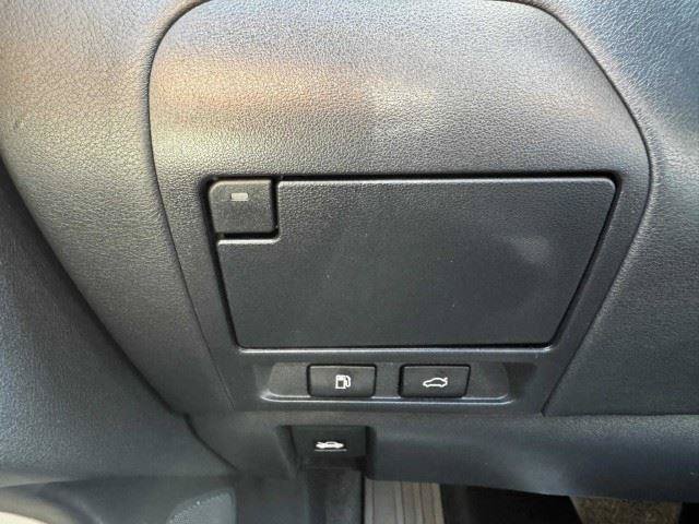 Used 2023 Lexus LS 500 w/ Accessory Package (Z2) RWD image 24