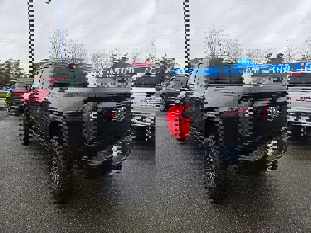 Used 2024 GMC Canyon AT4X image 7