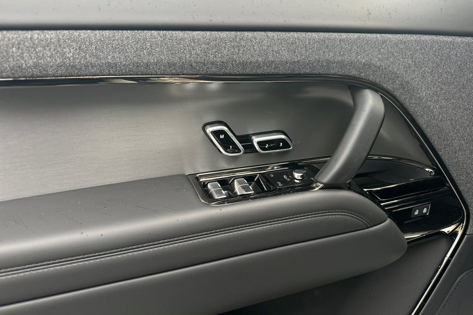 New 2025 Land Rover Range Rover Sport image 10