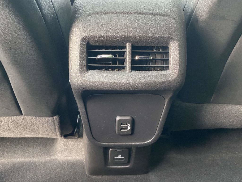Used 2023 Chevrolet Equinox RS w/ RS Leather Package AWD/4WD image 11