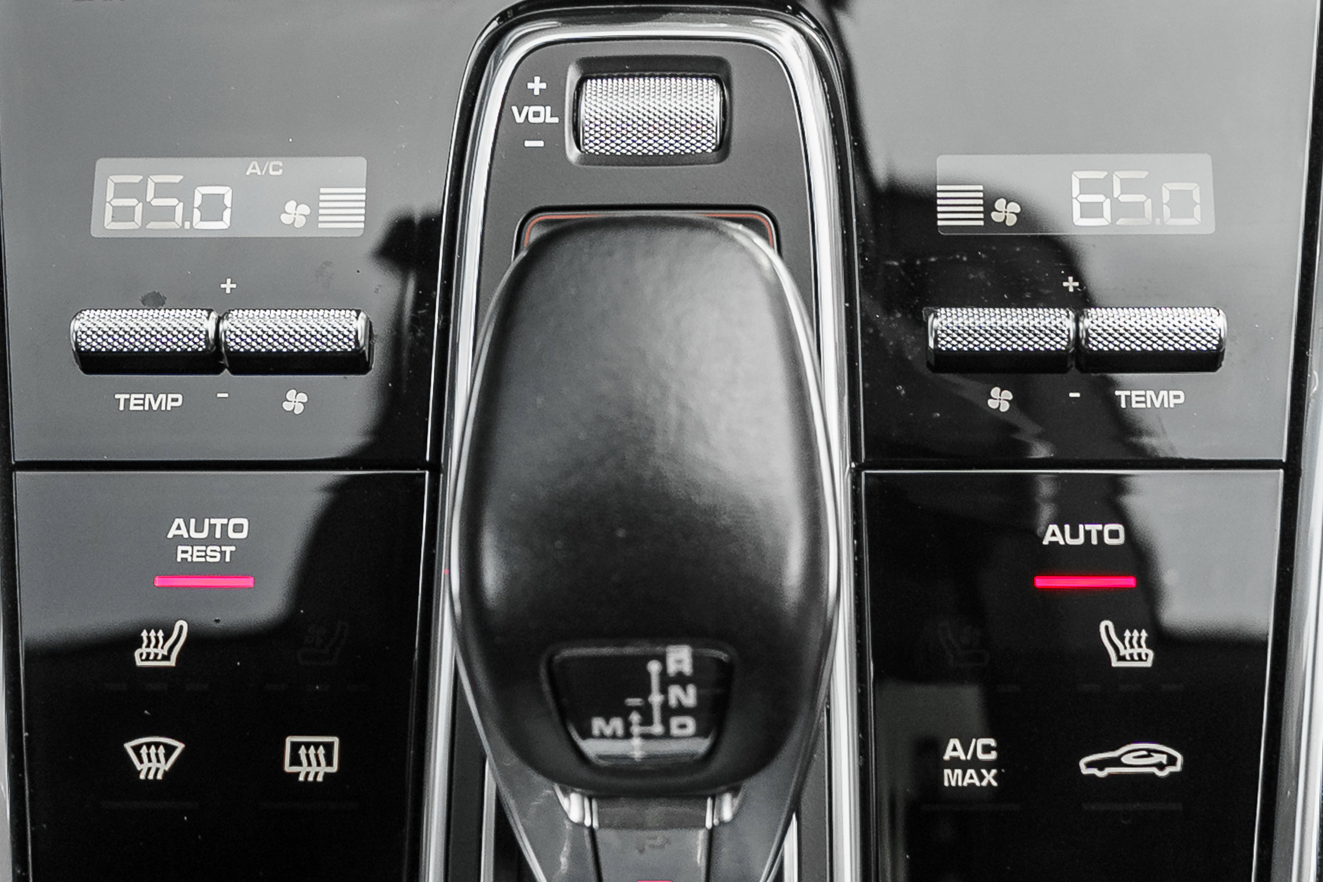 Used 2020 Porsche Panamera 4 image 12